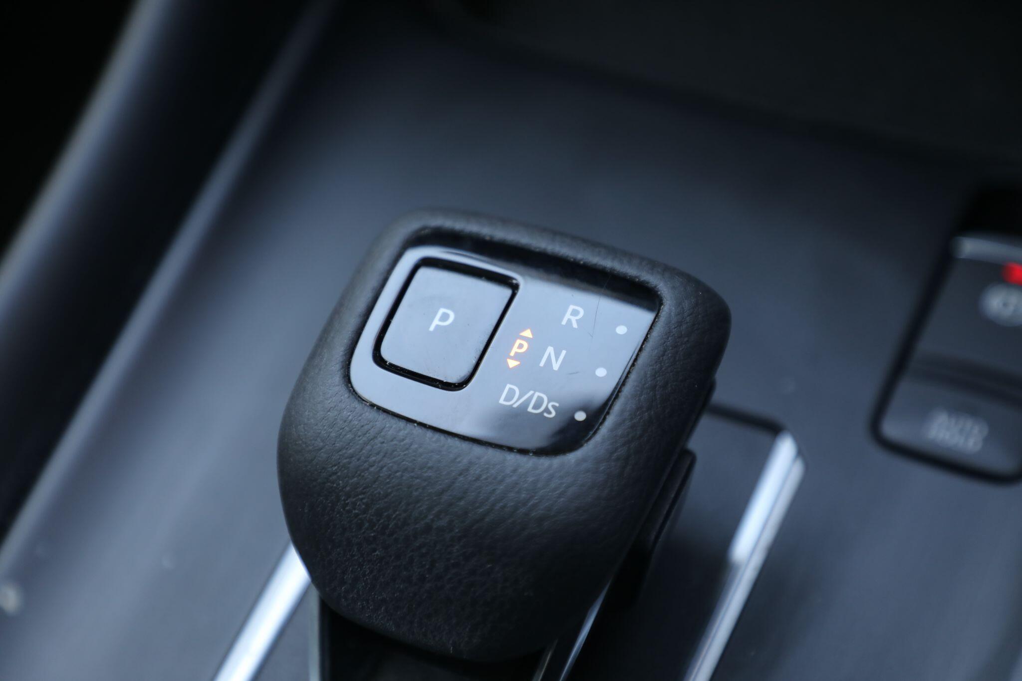 Large vehicle image